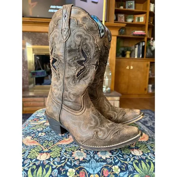 LAREDO LUCRETIA STUDDED SNAKE INLAY WESTERN BOOTS - SNIP TOE Sz. 8.5 - Picture 2 of 10